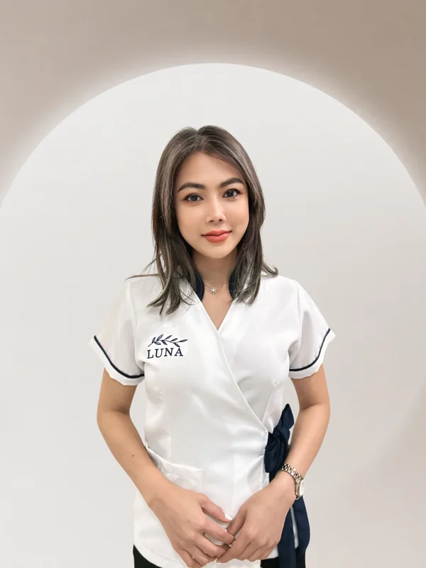 BB, a Luna massage therapist