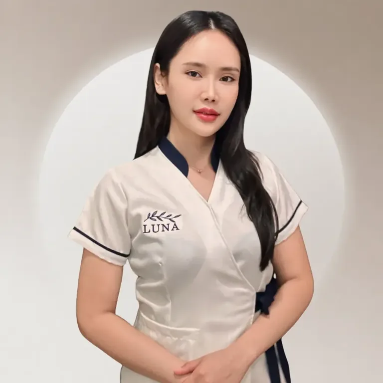 Kimmy, a Luna massage therapist