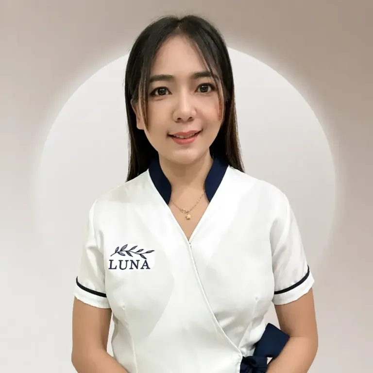 Nadia, a Luna therapist
